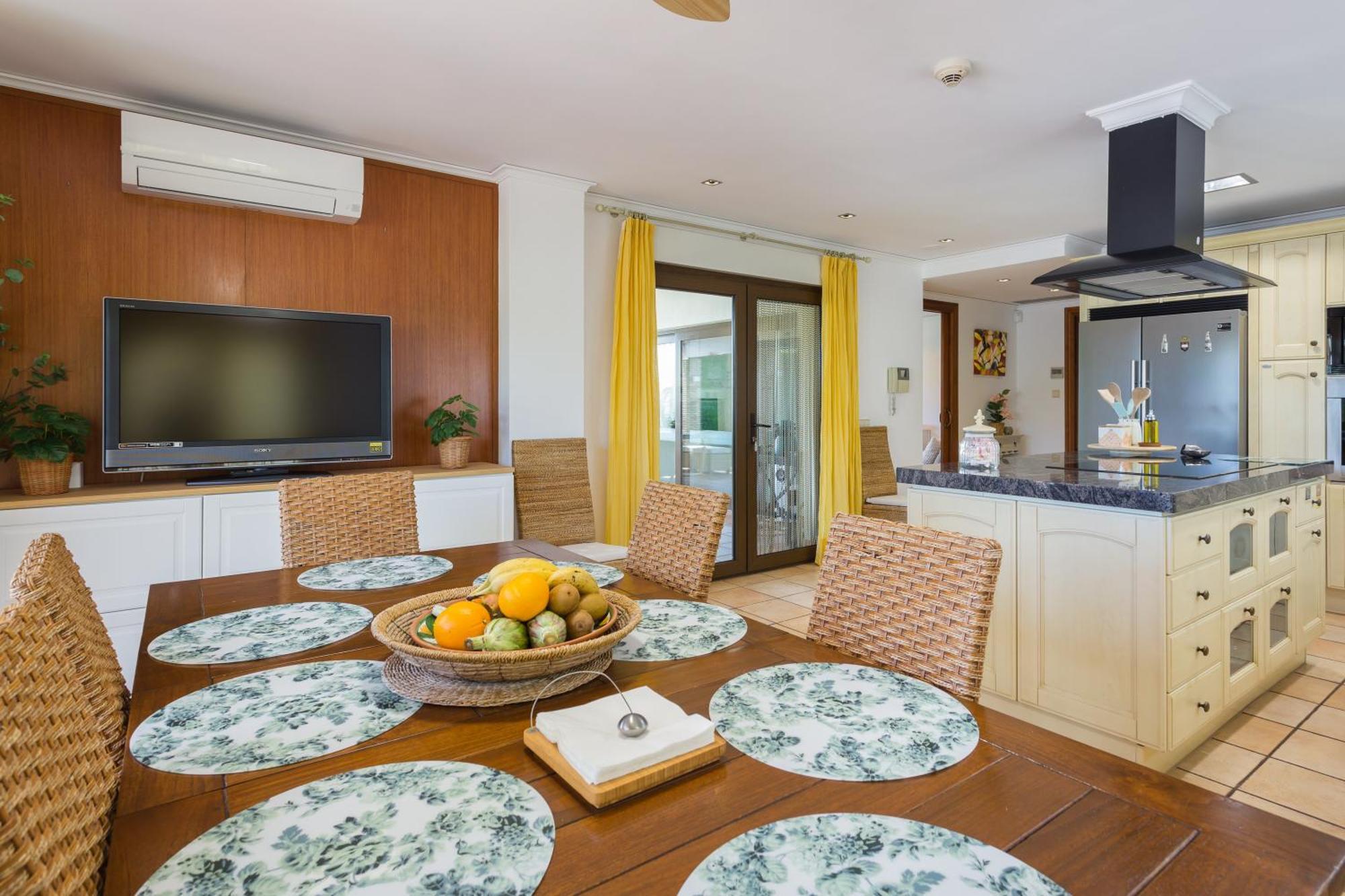 Apartment Luny *
